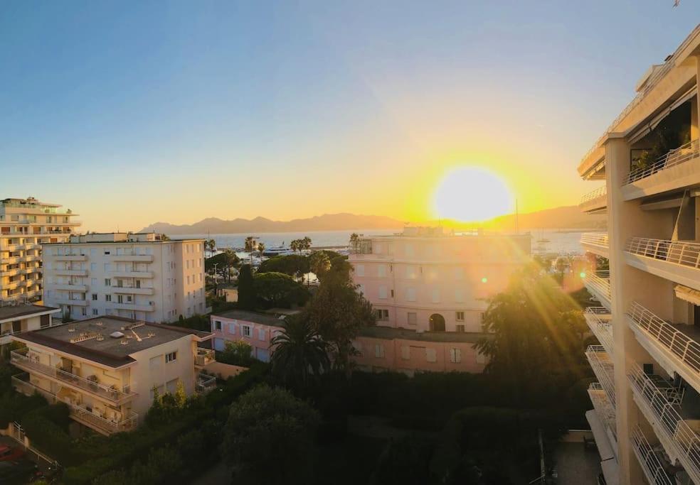 Amazing Sea View, Parking, Easy Access Cannes